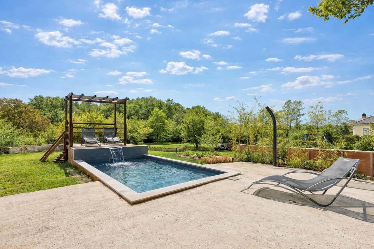 Rustic Home Izabel with Pool