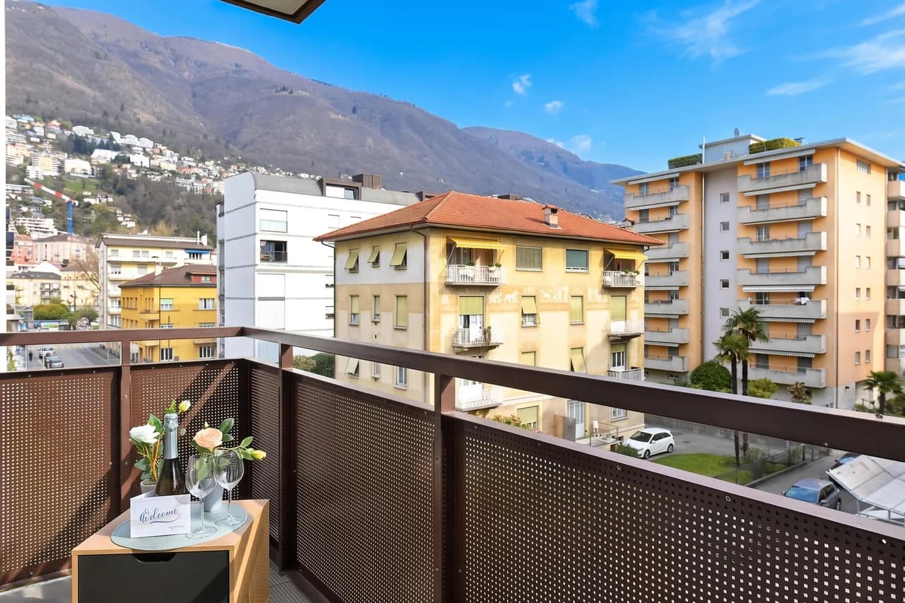 Imbarcadero Apartment in Locarno with Balcony and Parking