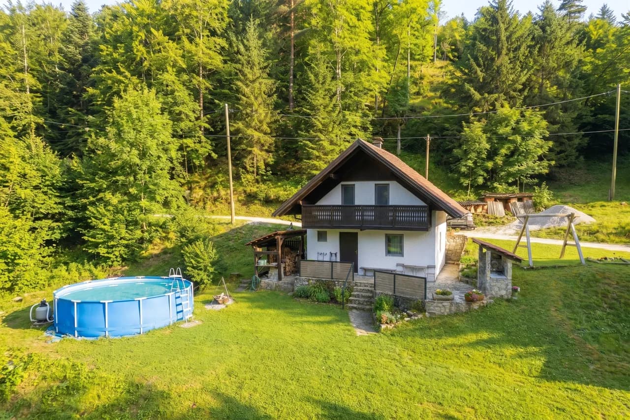 Scenic Pool Vacation Home in Slap ob Idrijici
