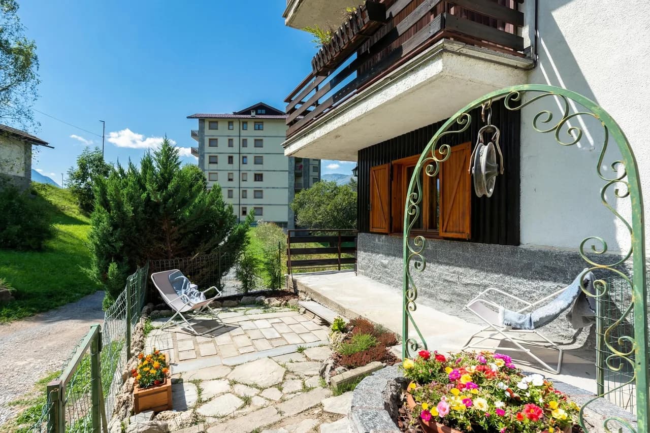 Armonia Apartment with Private Garden