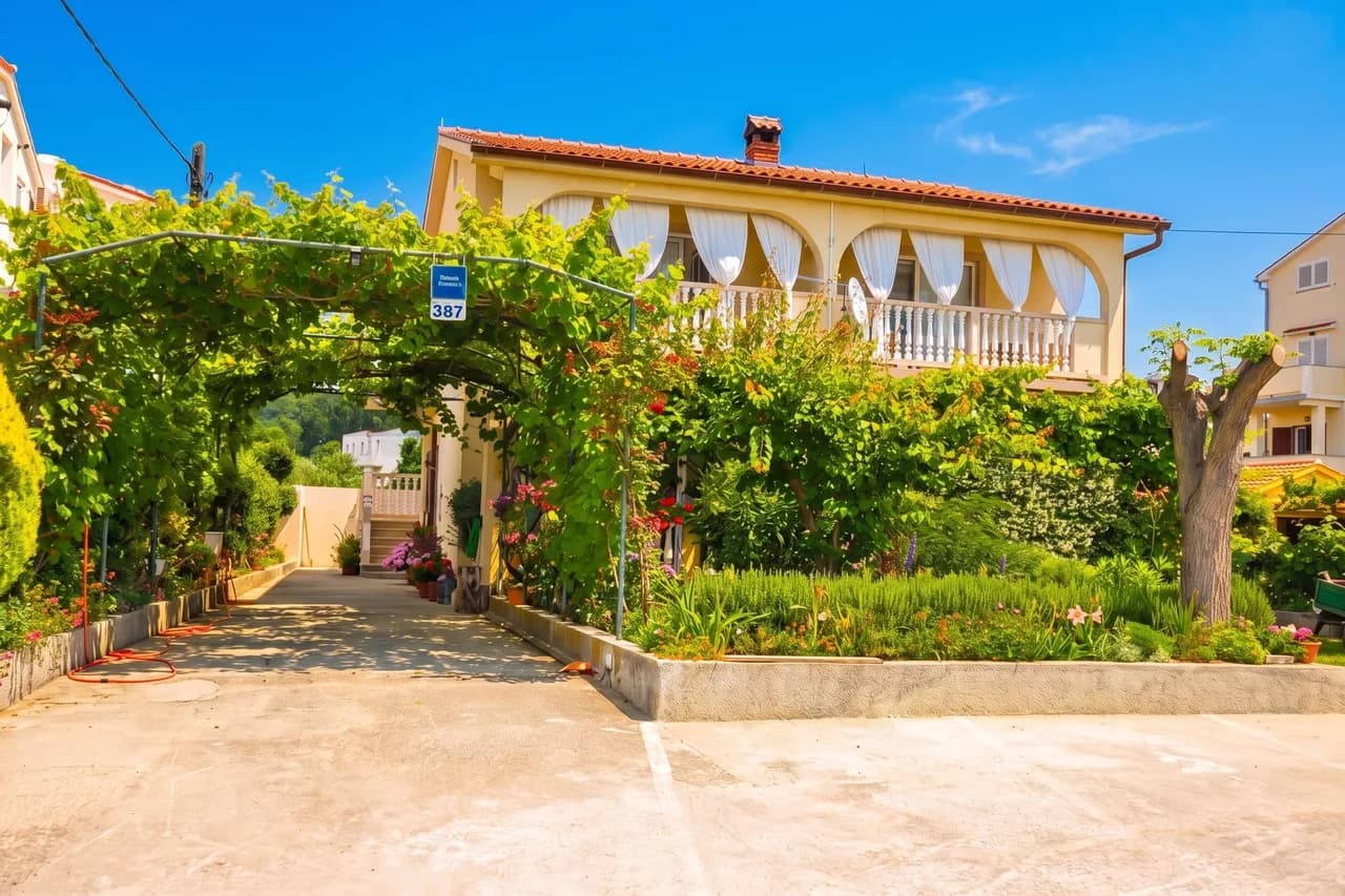 Terrace Apartment in Lopar, Rab Island, Croatia