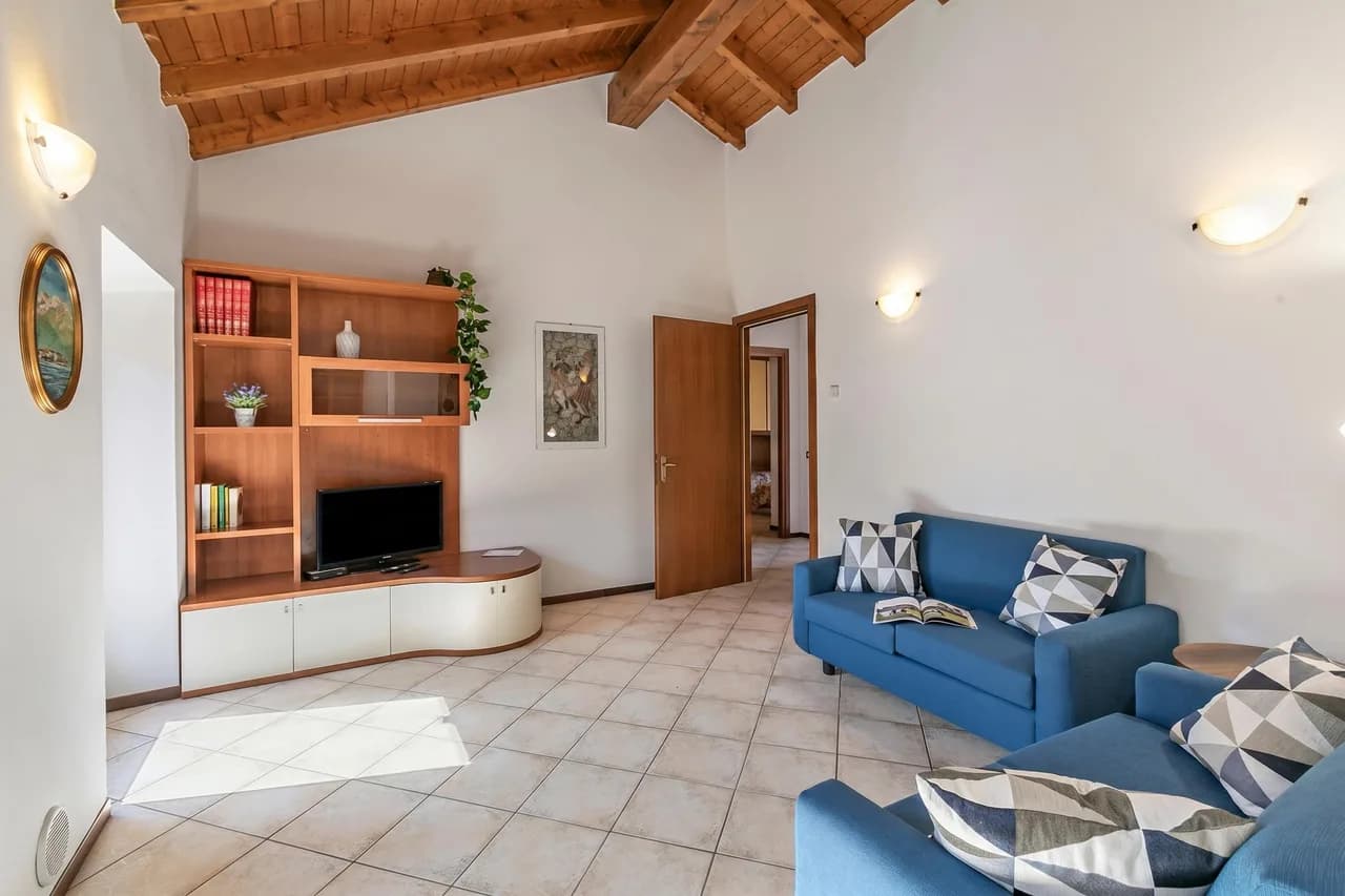 Nel Cuore Di Baveno Apartment, 50m from Lake