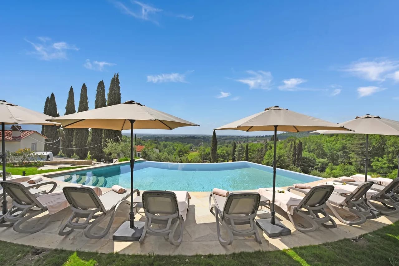 Villa Chimera Green 12 with Pool & Gym