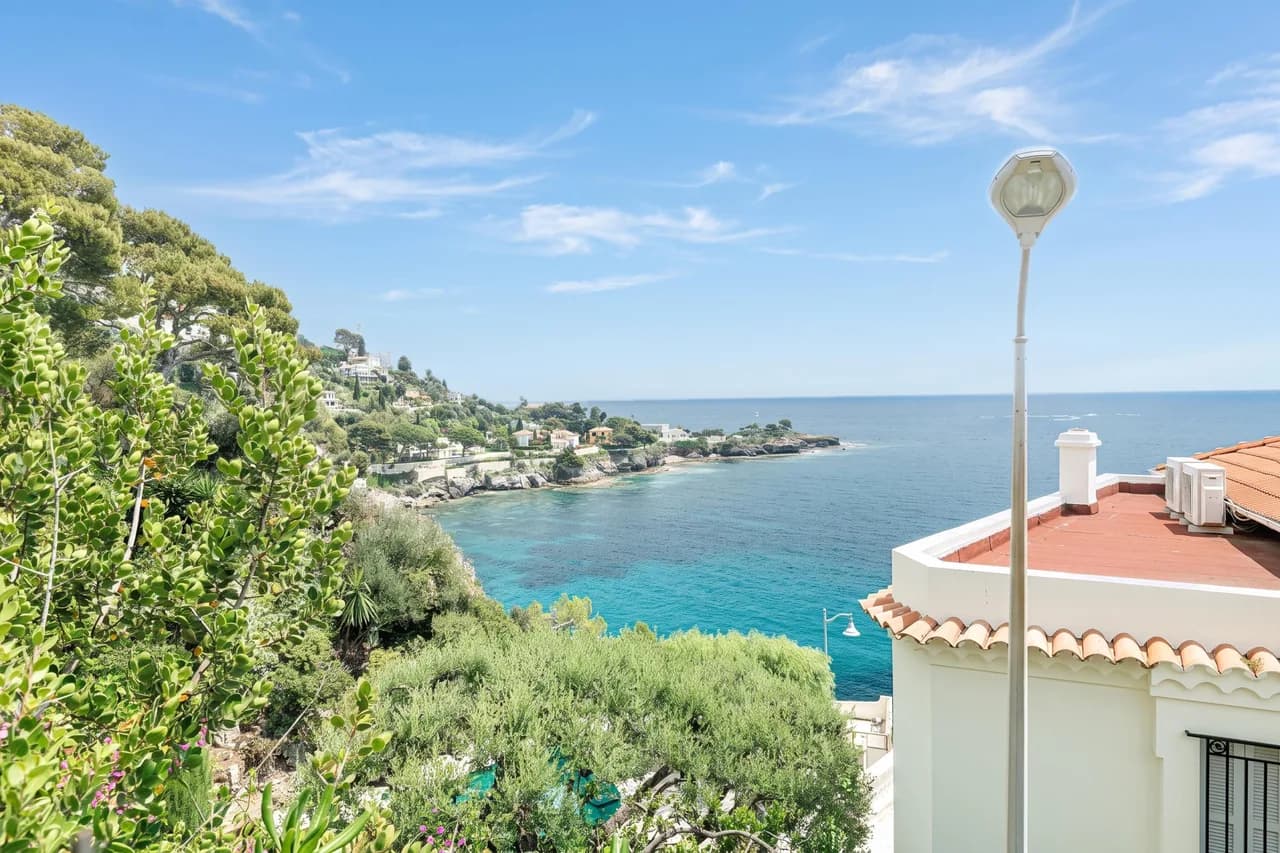 Rooftop Apartment With Sea View in Provence Alpes Cote Dazur