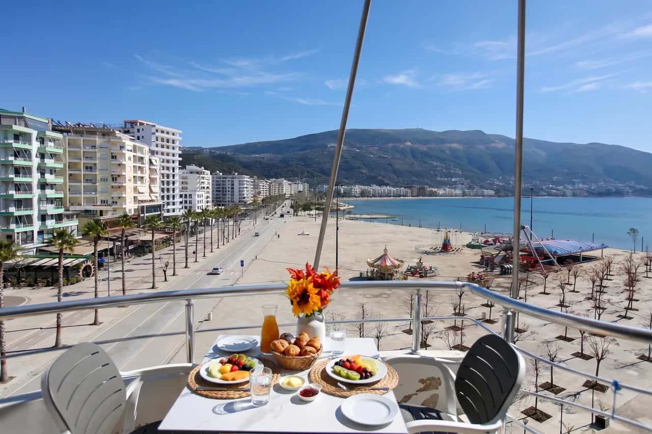 Holiday Apartment Central & Sea View