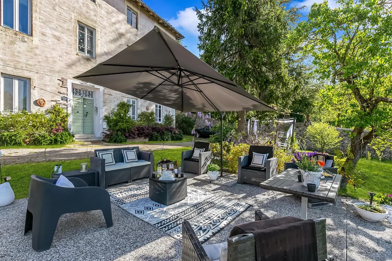 Romantic Apt Jacuzzi,Private Garden & Pet Friendly