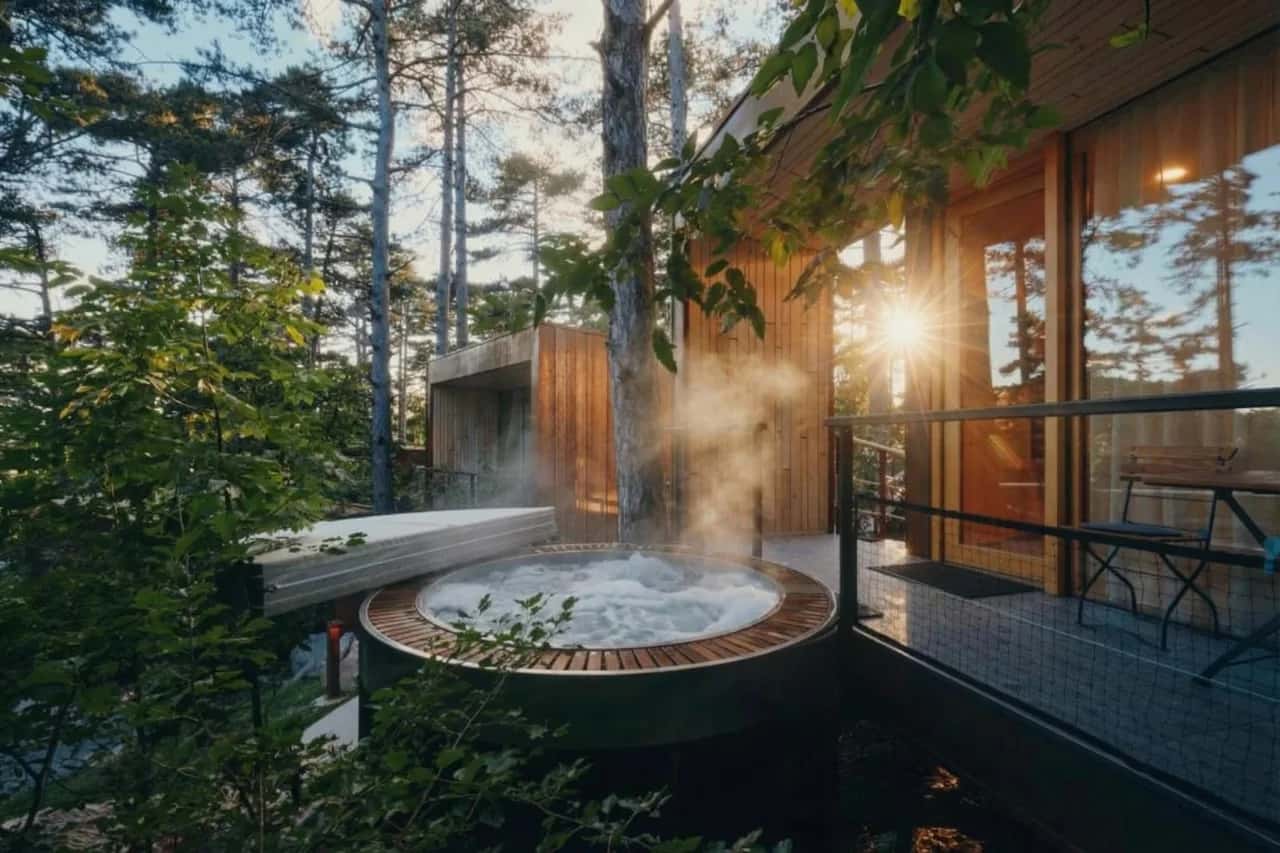 Theodosius Glamping Comfort & Hot Tub