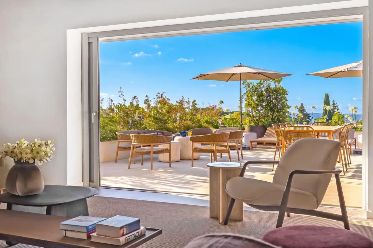 Seafront Apartment in Provence Alpes Cote Dazur