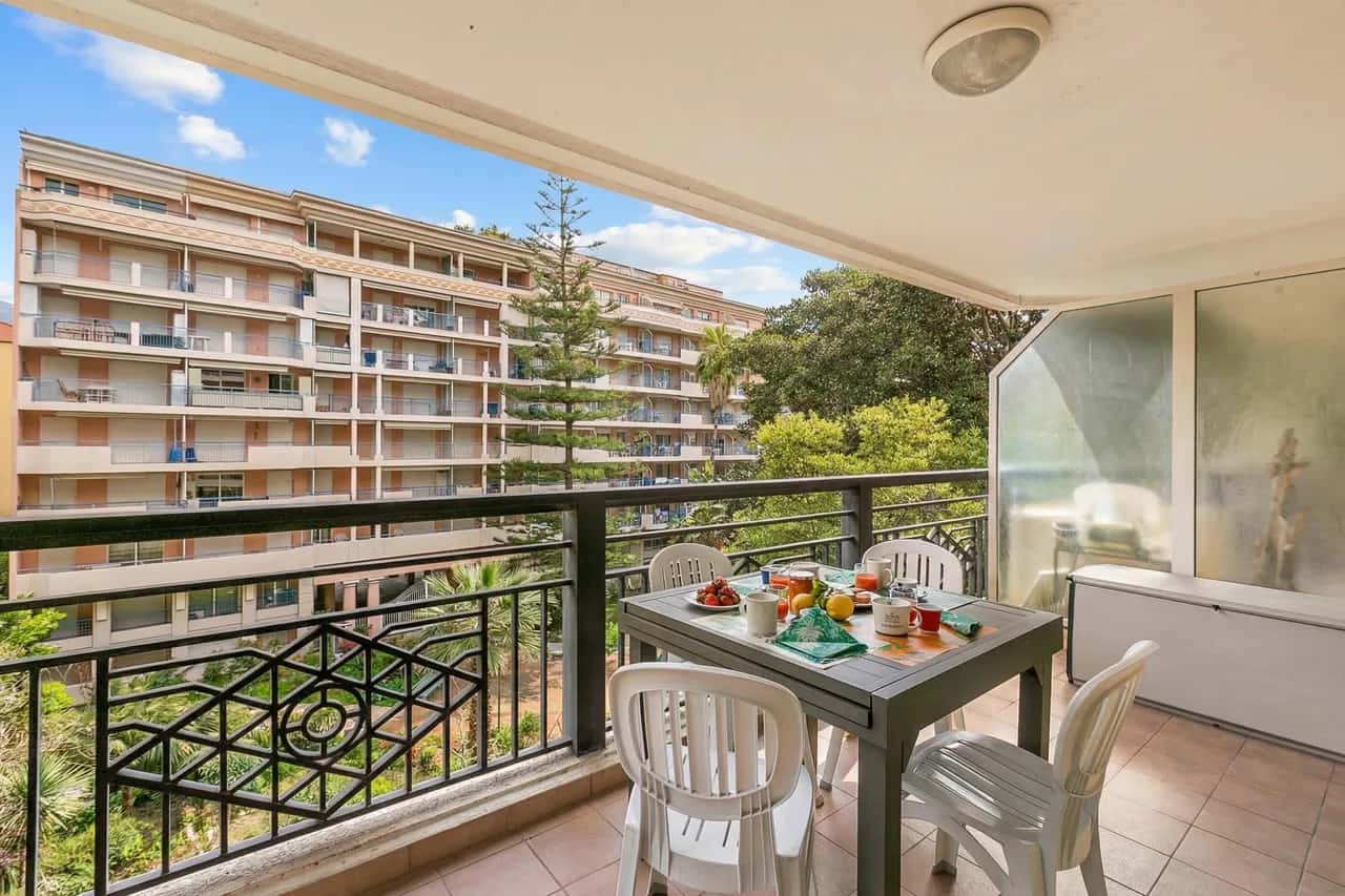 Daturas Bright Apt with Balcony