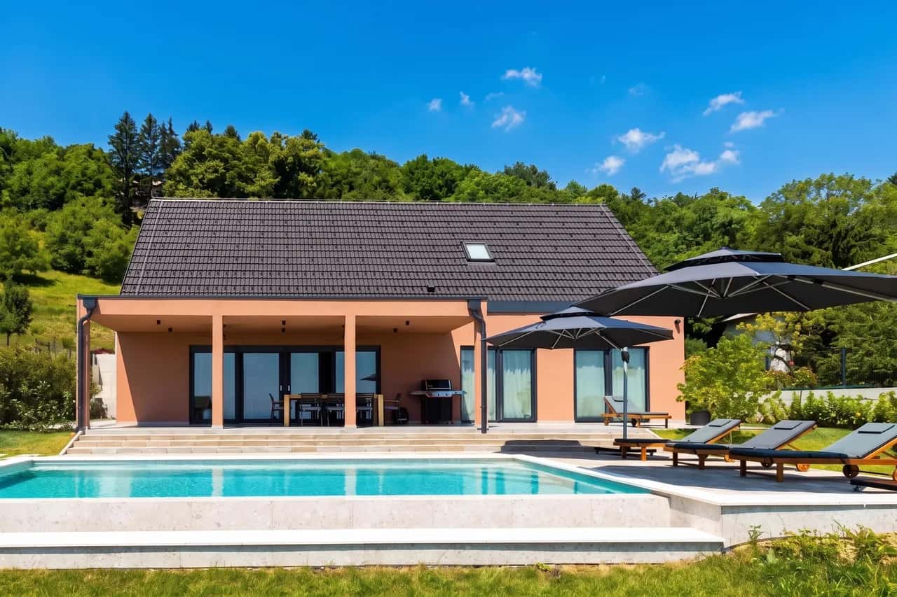 Vineyard Panorama Villa With Pool And Sauna