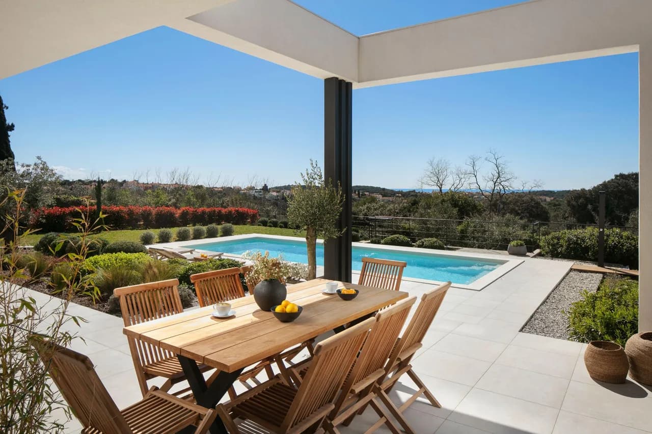Villa Sealine - Pool & Garten