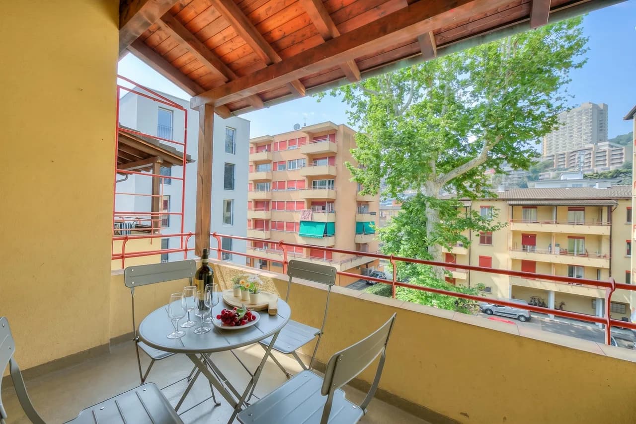Casa Rosa with Balcony in Lugano