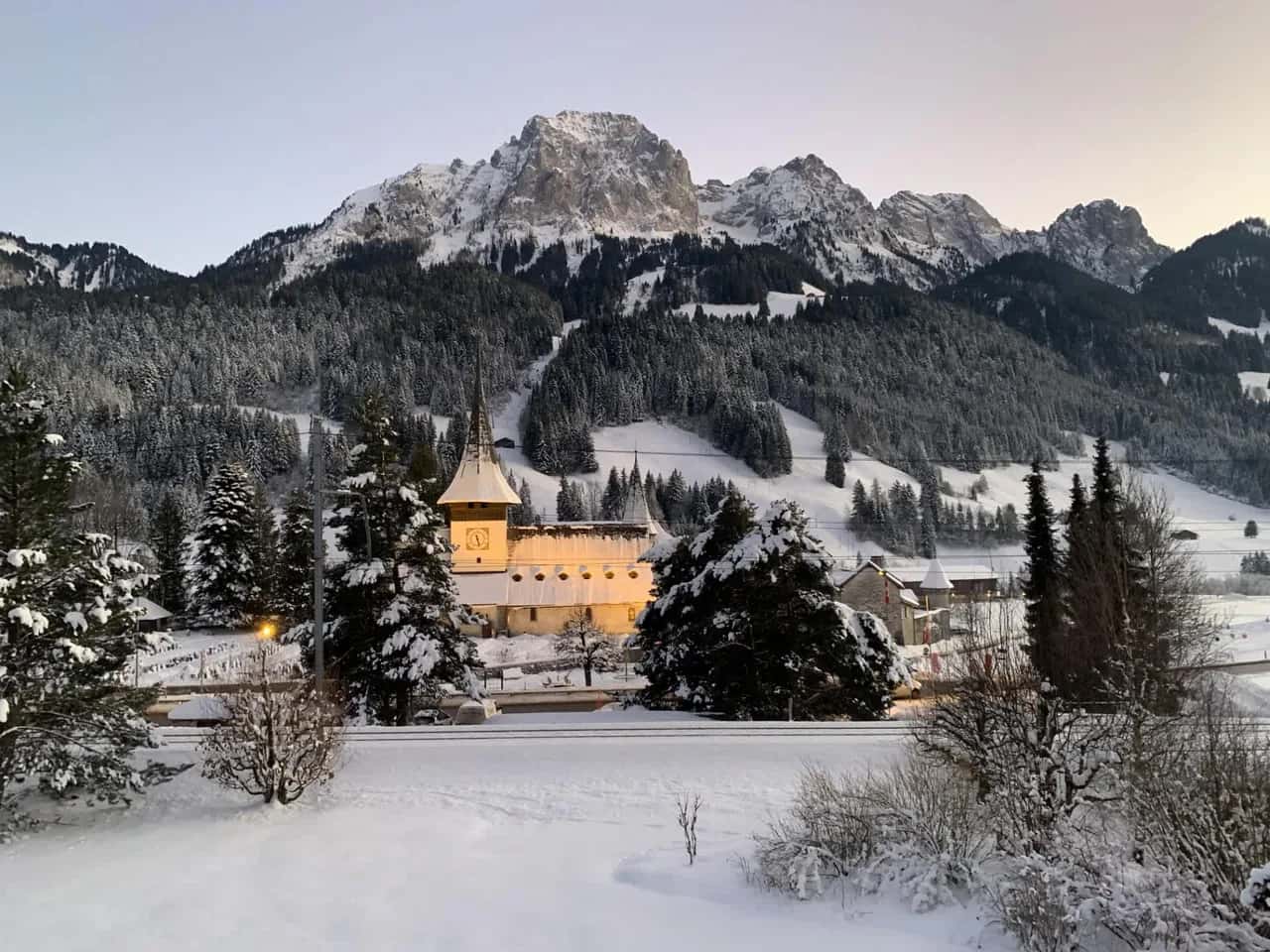 Gstaad - Cozy Spacious Flat Right in the Village