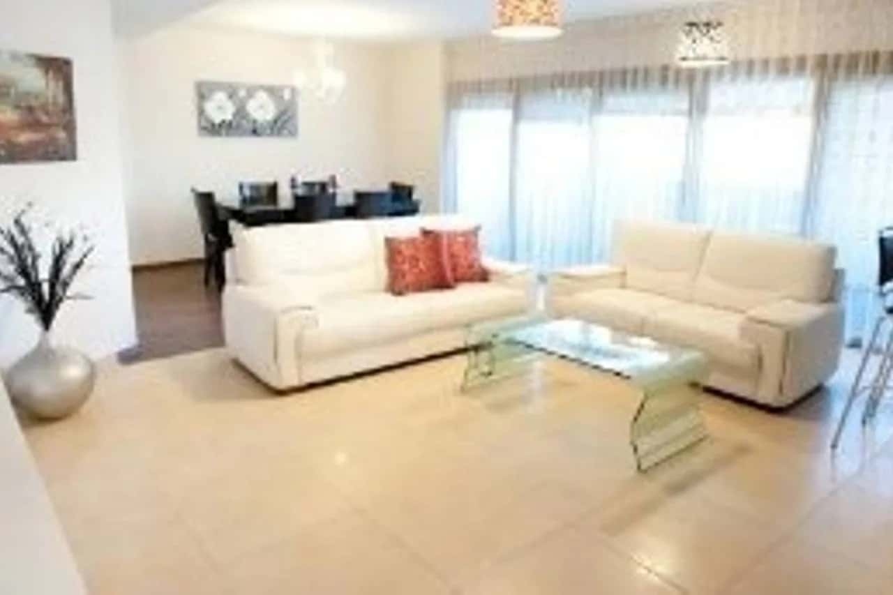 Luxurious Flat in Prime location King David Res.