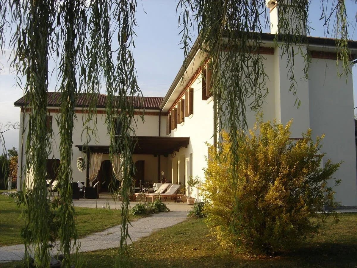 Luxury Villa in Prosecco vineyard next to Venice