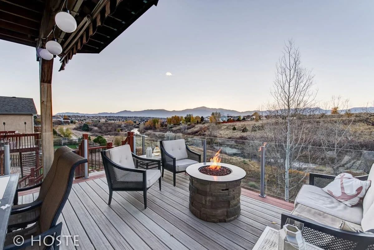 Mountain View Deck Villa in Colorado Springs