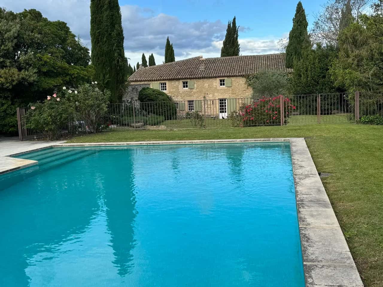 Luxusvilla in der Landschaft der Provence