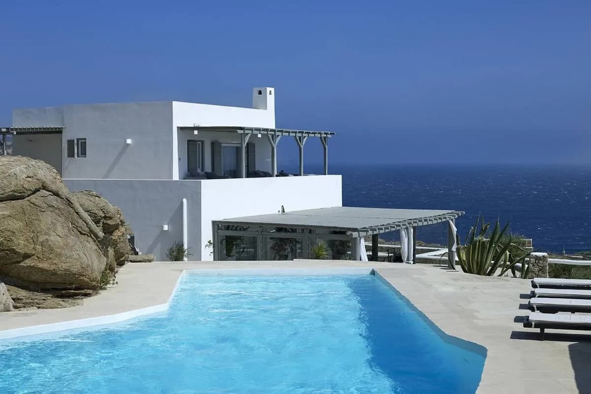 Beeindruckende 8-Zimmer-Villa mit Jacuzzi