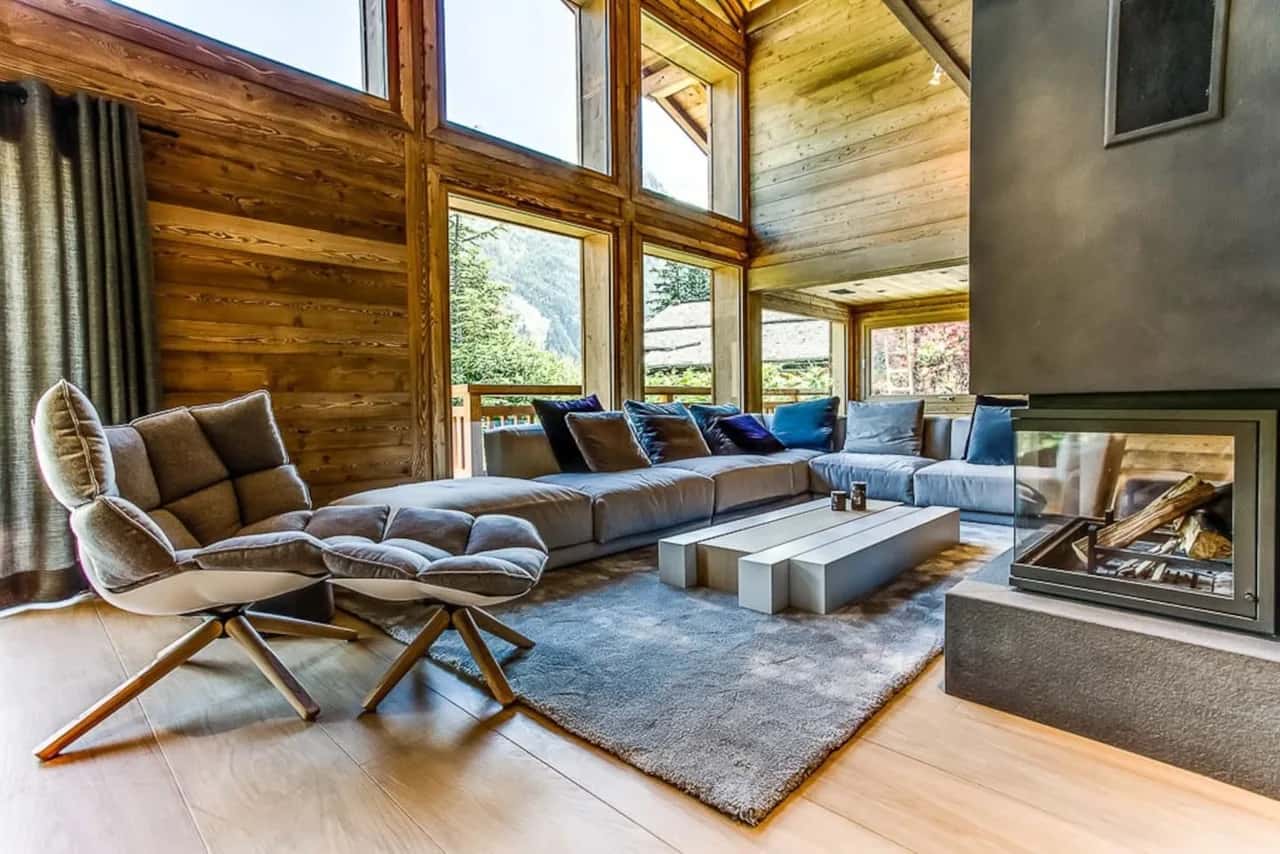 Chalet blanc étincelant de 6 chambres avec vues inégalées