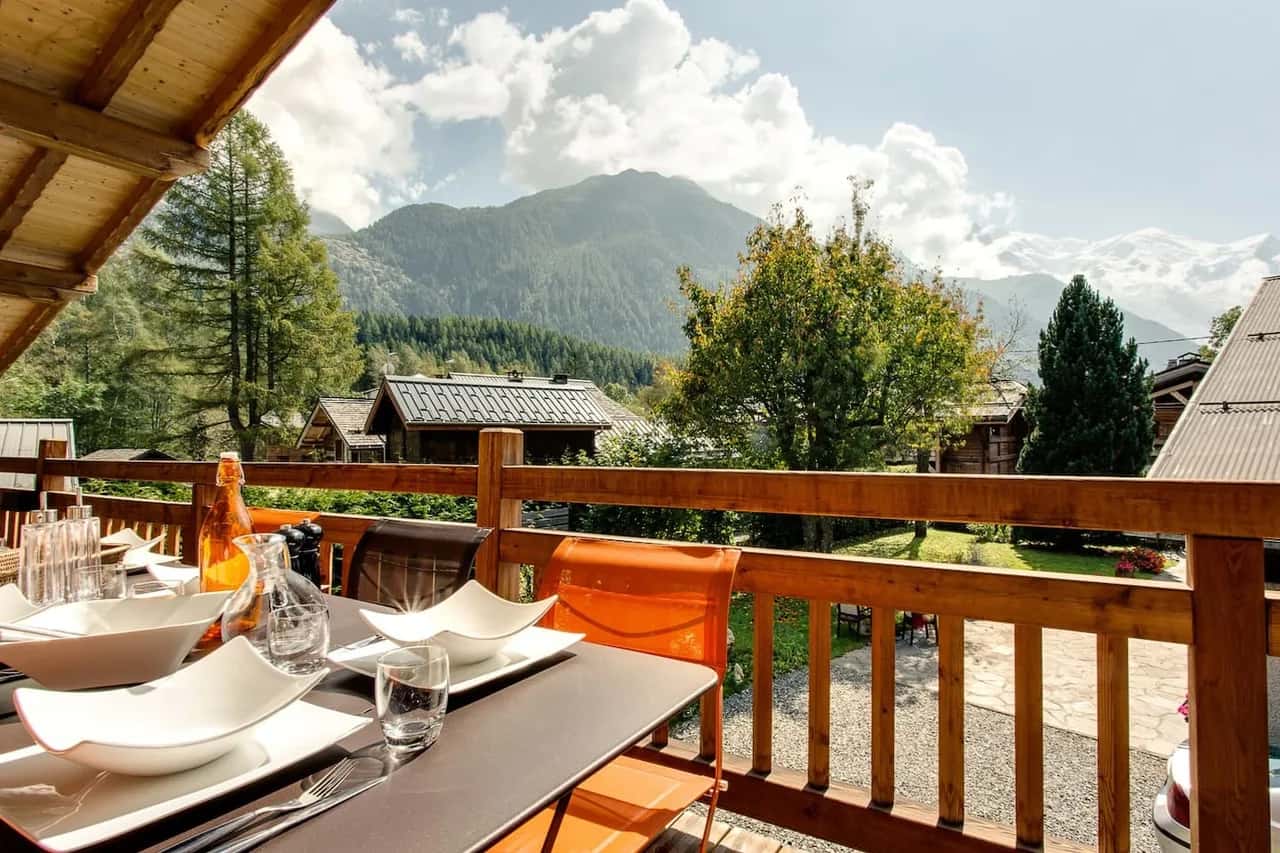 Blissful 4 BR Chalet in an Ideal Location