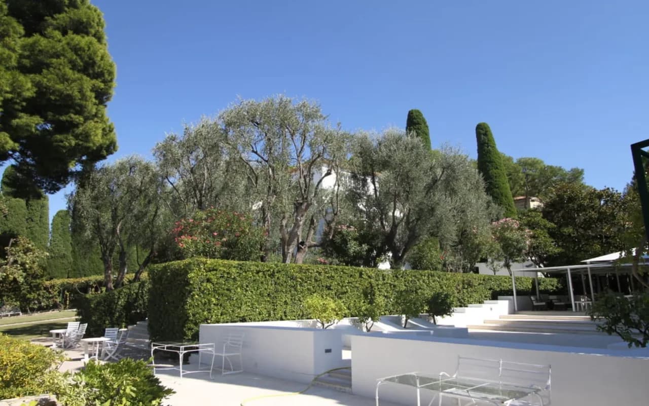 Wasserkliff-Villa im Cap Ferrat Gebiet