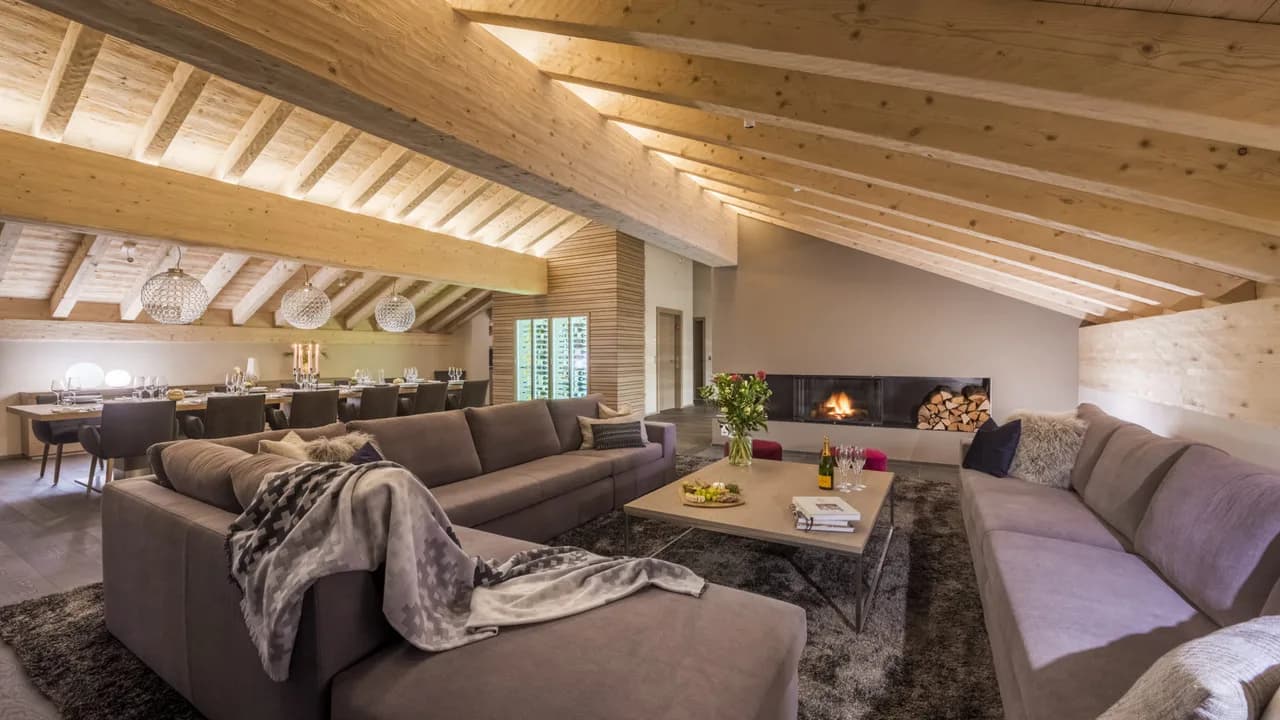 Luxurious Ski Vacation Chalet in a Great Location
