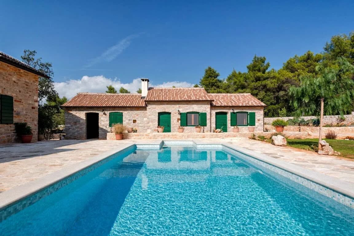 Elegant Abundance Villa Surrounded by Nature