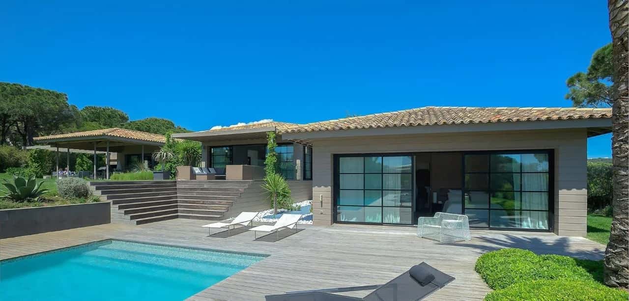 Remarkable Modern Villa with Striking Sea View