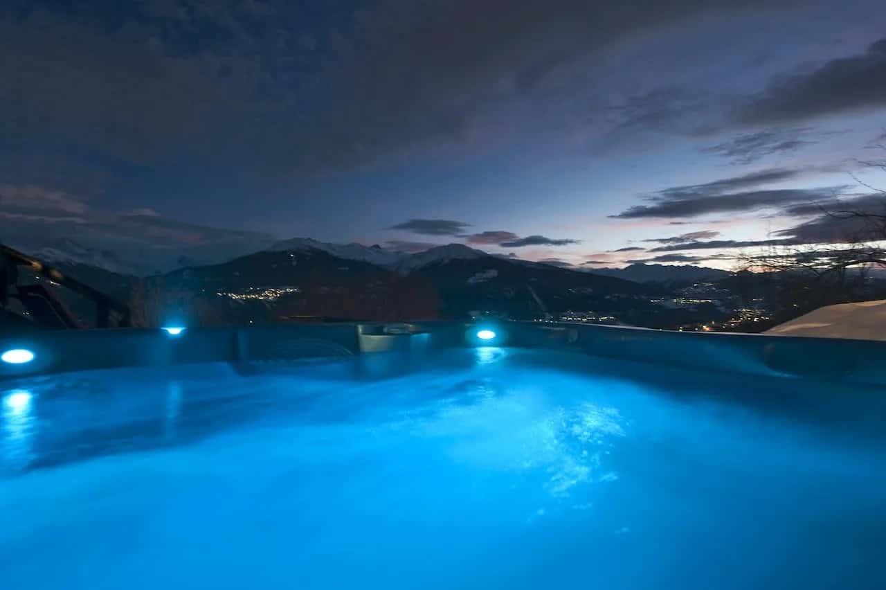 Charmant Chalet Familial Avec Salle de Sport et Jacuzzi