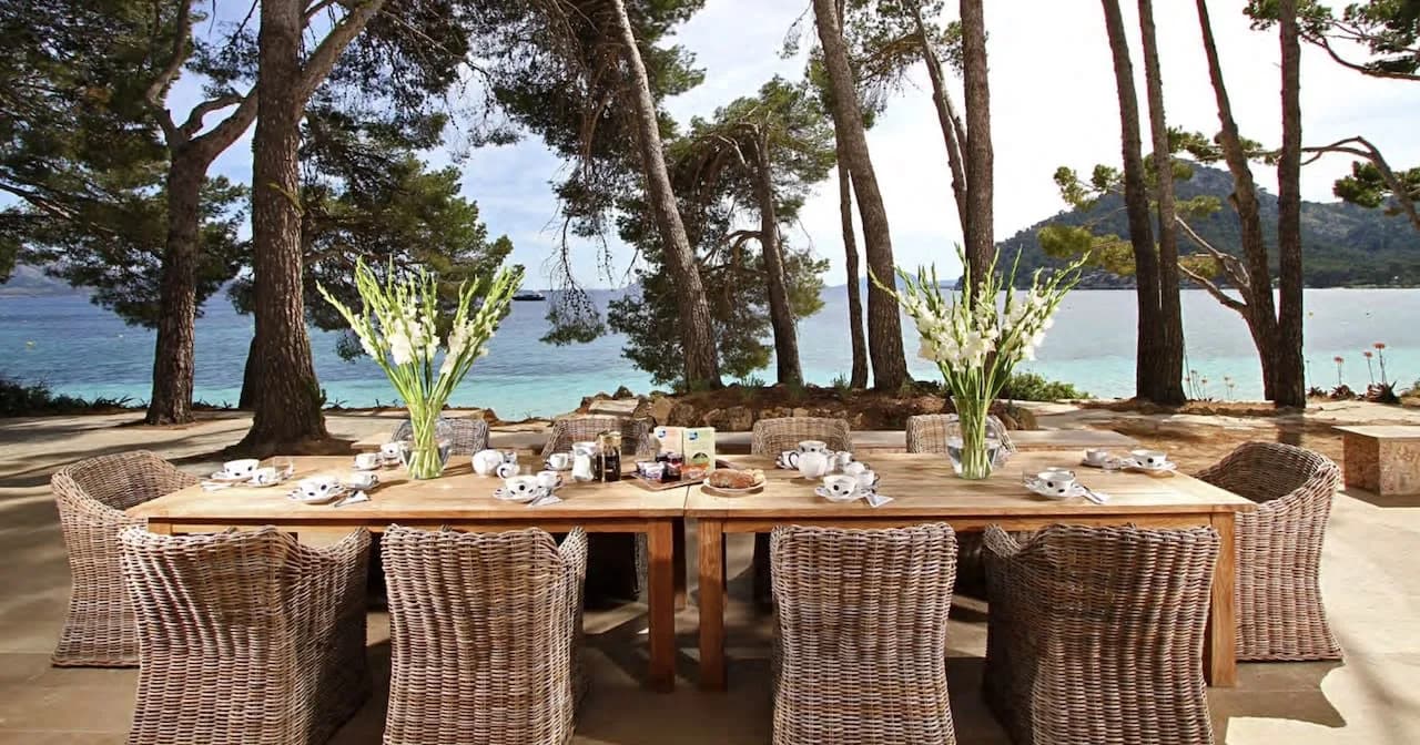 Elegant Winds Villa in the Famous Beach of Formentor