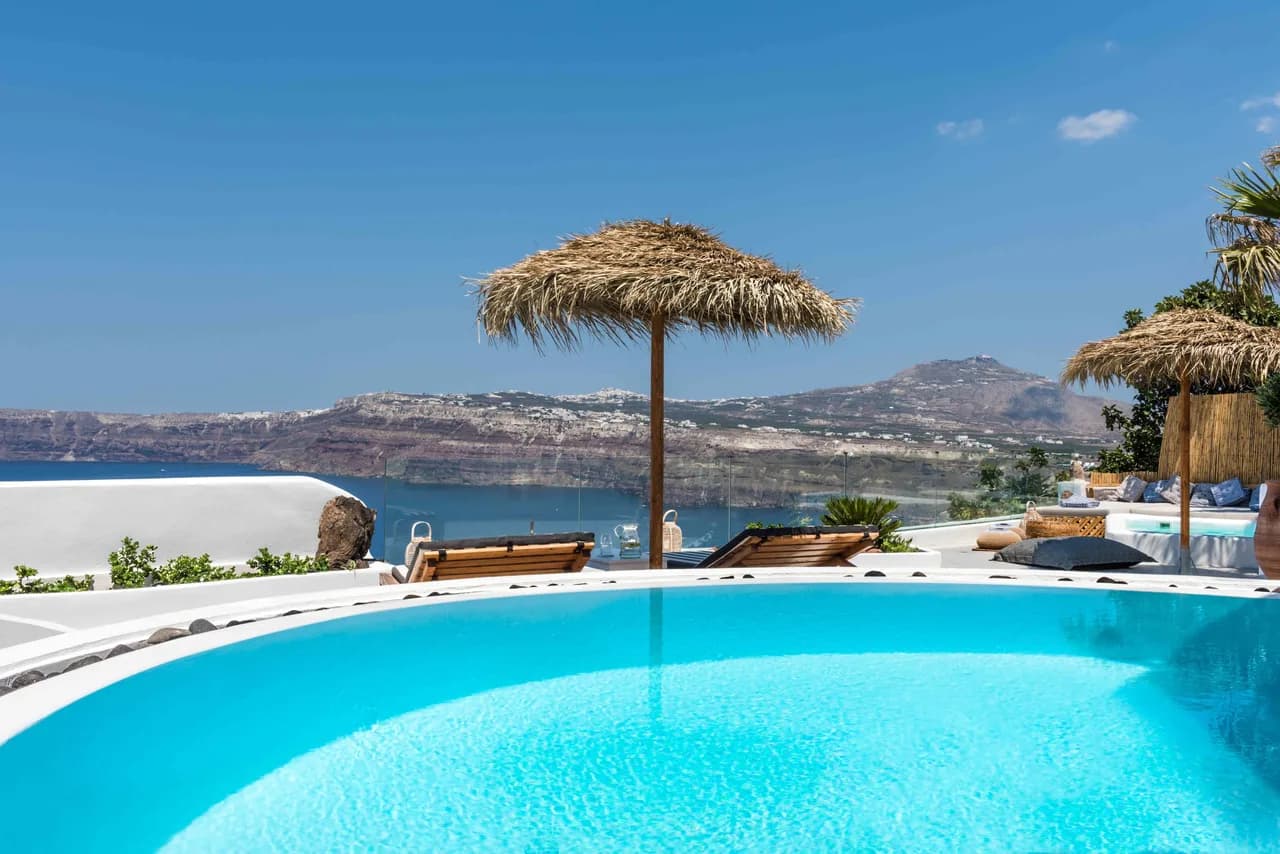 Lujosa Villa de 5 Habitaciones con Piscina Refrescante y Jacuzzi