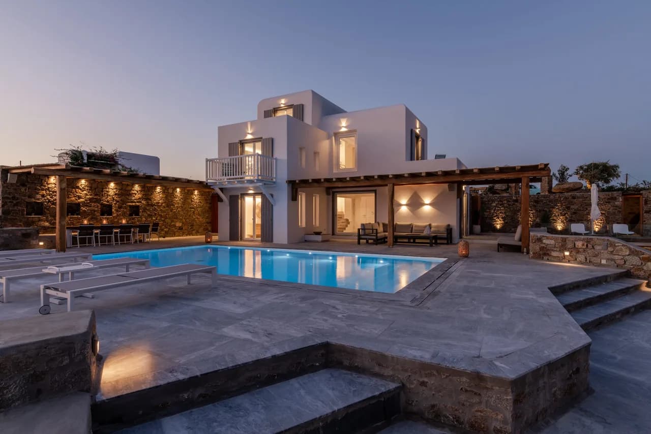 Villa de Lujo en la Península con Jardín de Olivos