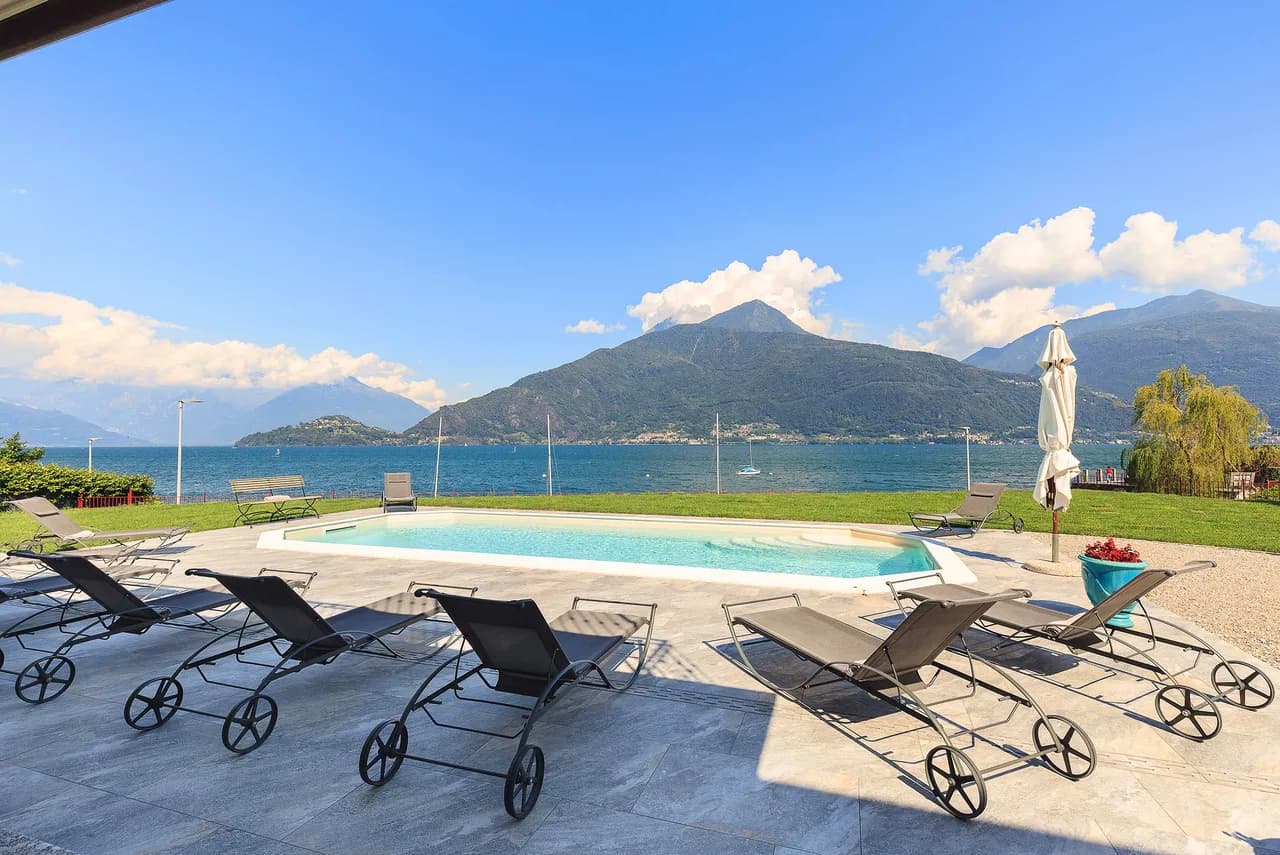 New Stunning Villa with Pool and Beach Access