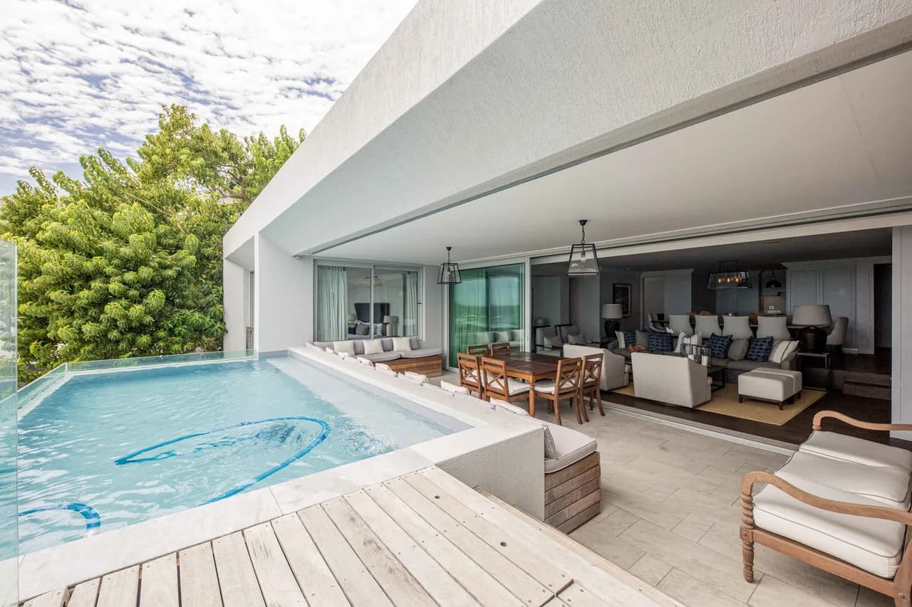 Schöne geräumige Villa mit atemberaubendem Blick auf den Atlantik