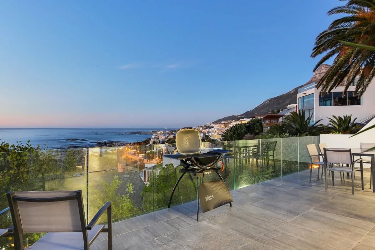 Deluxe-Villa mit atemberaubendem Meerblick und privatem Pool