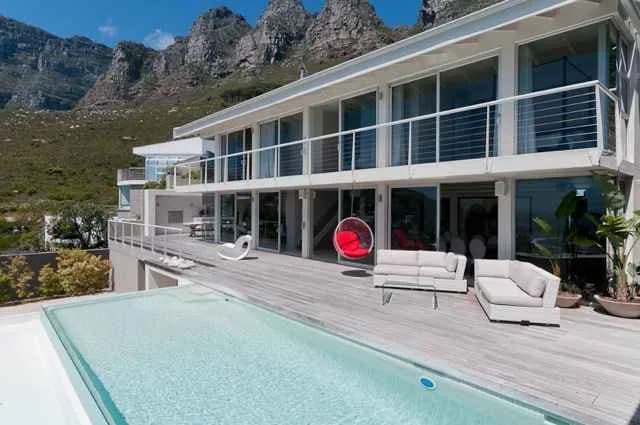 Moderne 3-Zimmer-Villa mit fantastischem Ozeanblick