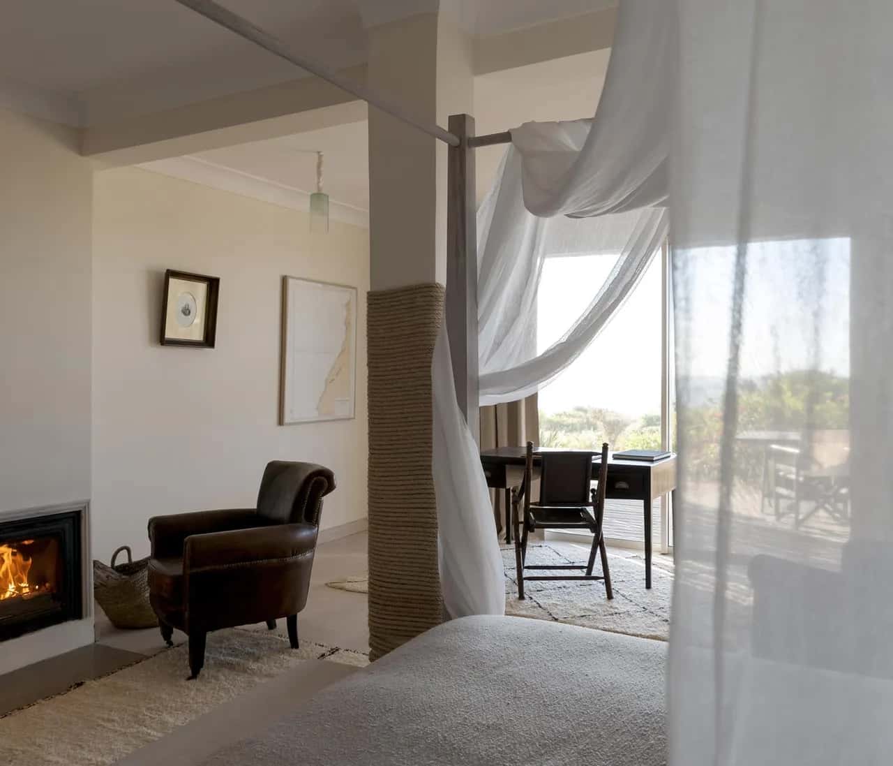 Well Furnished Suite Close To The Sea