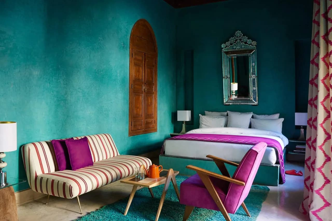 Habitación Encantadora Con Mezcla Moderna de Firma