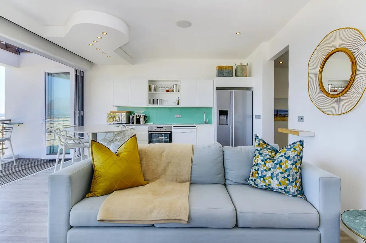 Modernes Apartment perfekt gelegen in der Nähe des Camps Bay Strandes