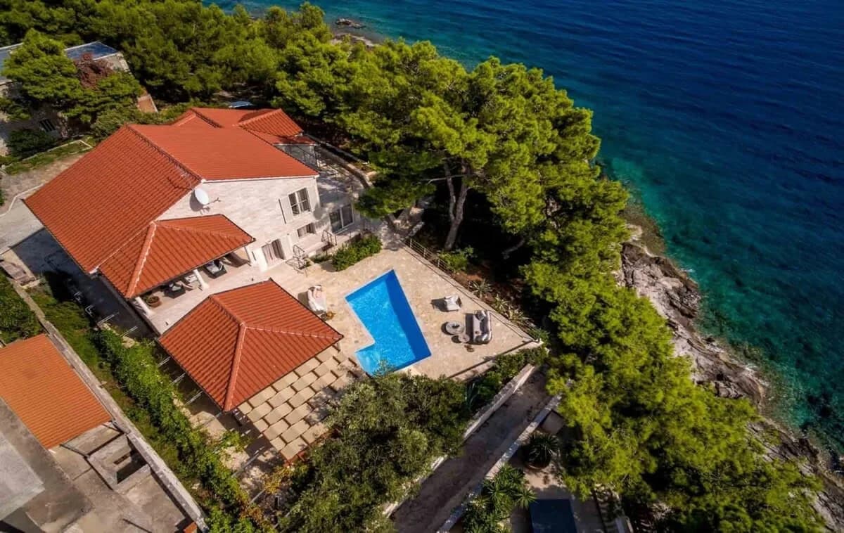 Wunderschön gestaltete Villa mit atemberaubendem Blick
