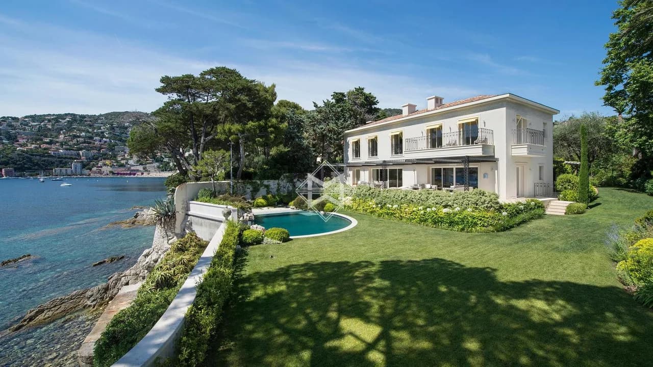 Ruhiges Paradies Villa Umgeben von Grünflächen