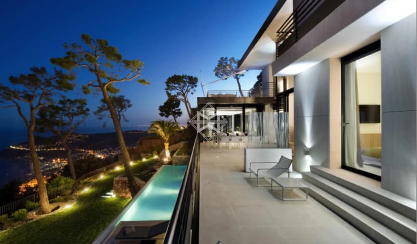 Extravagant Villa With Villefranche Bay Views