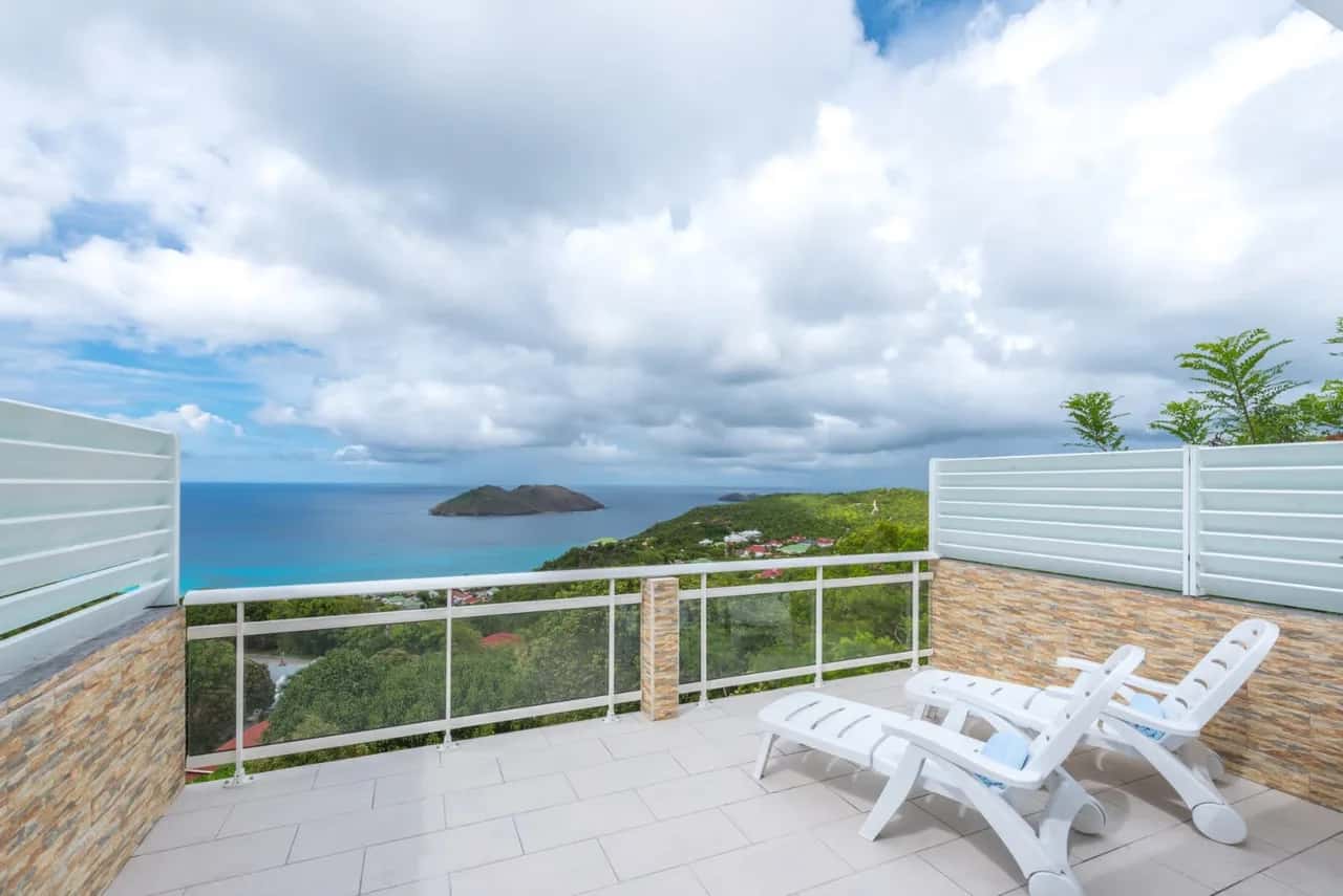 Ideal Family Villa With Terrace In Colombier