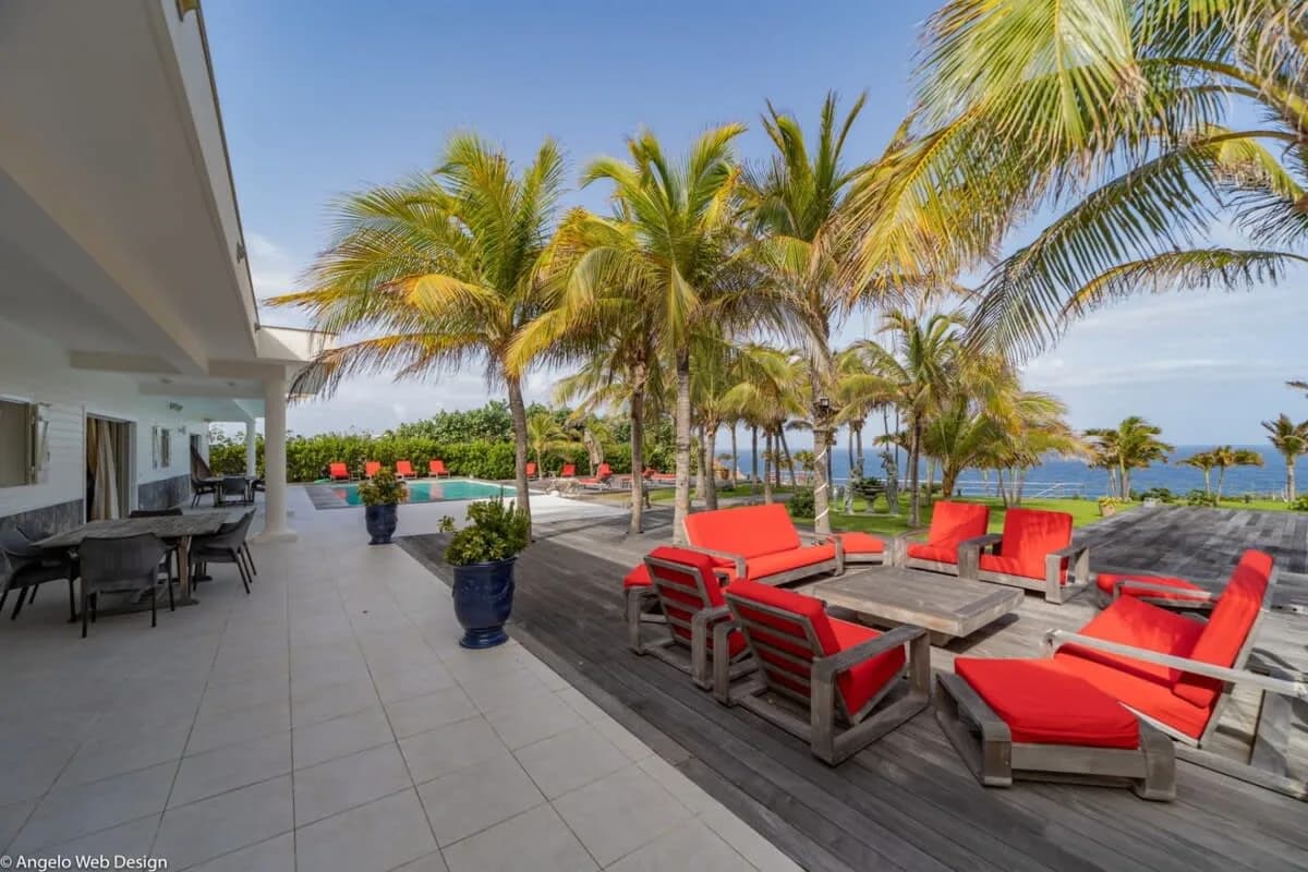 Glorious Sea View Villa with Own Cinema and Gym