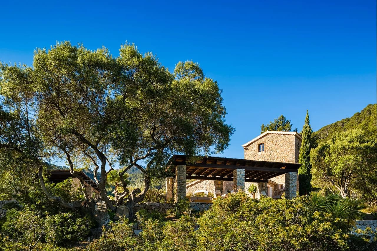 Una villa mallorquina tradicional y aislada de cuatro dormitorios en Banyalbufar