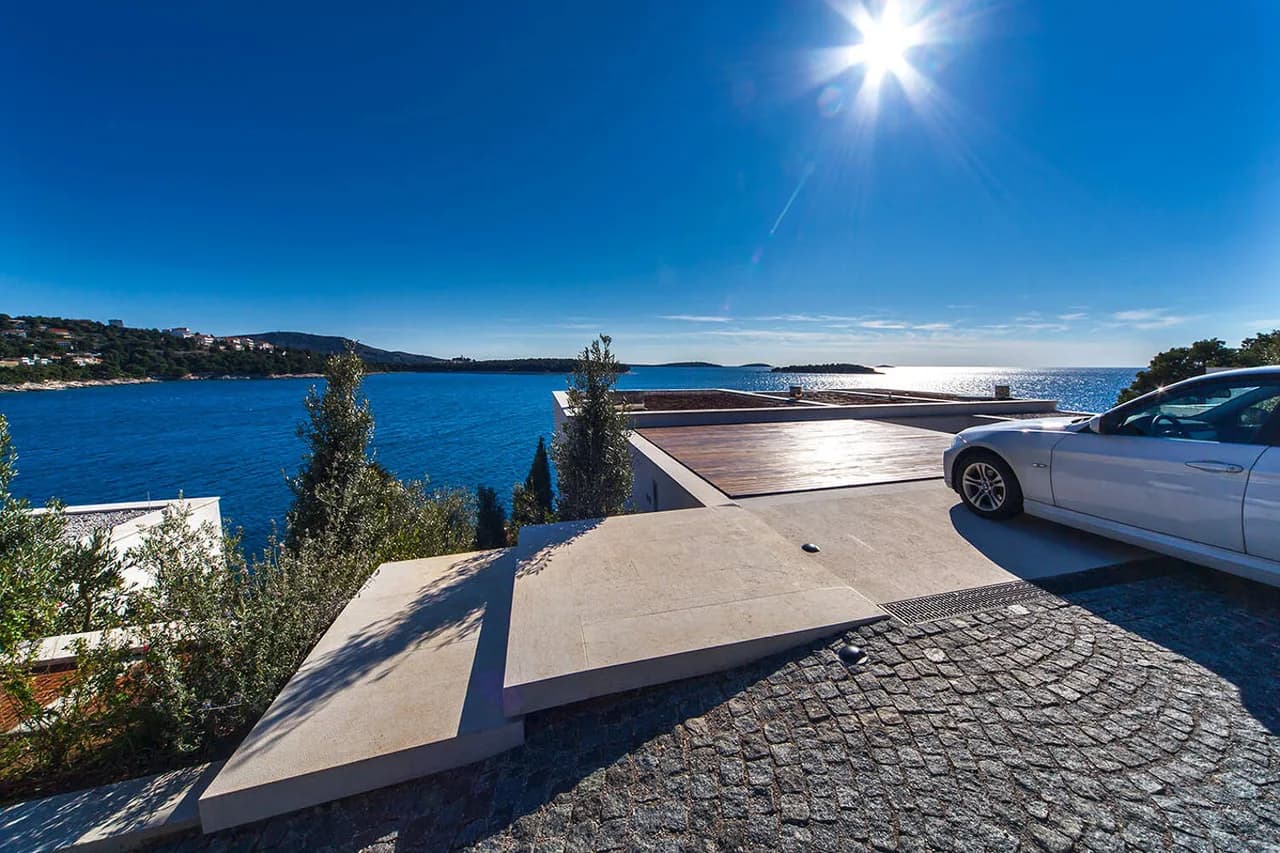 EXCLUSIVE BEACHFRONT VILLA WITH SAUNA AND INDOOR SWIMMING POOL