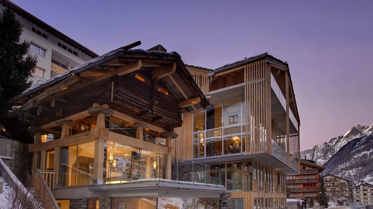 AMAZING ALPINE LOFT WITH SAUNA AND PANORAMIC MOUNTAIN VIEWS
