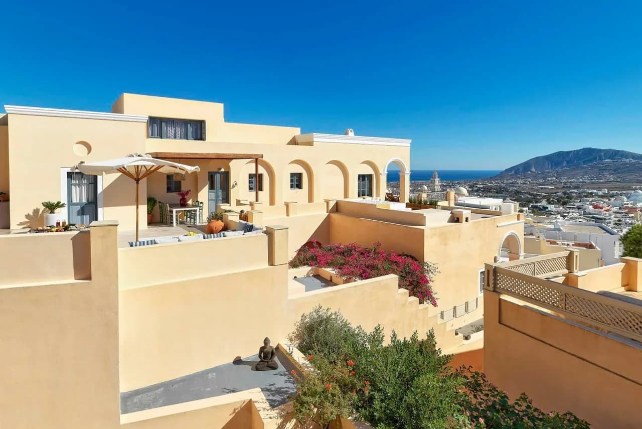 Glorious Luxury Villa With Fantastic Views To The Caldera Of Santorini