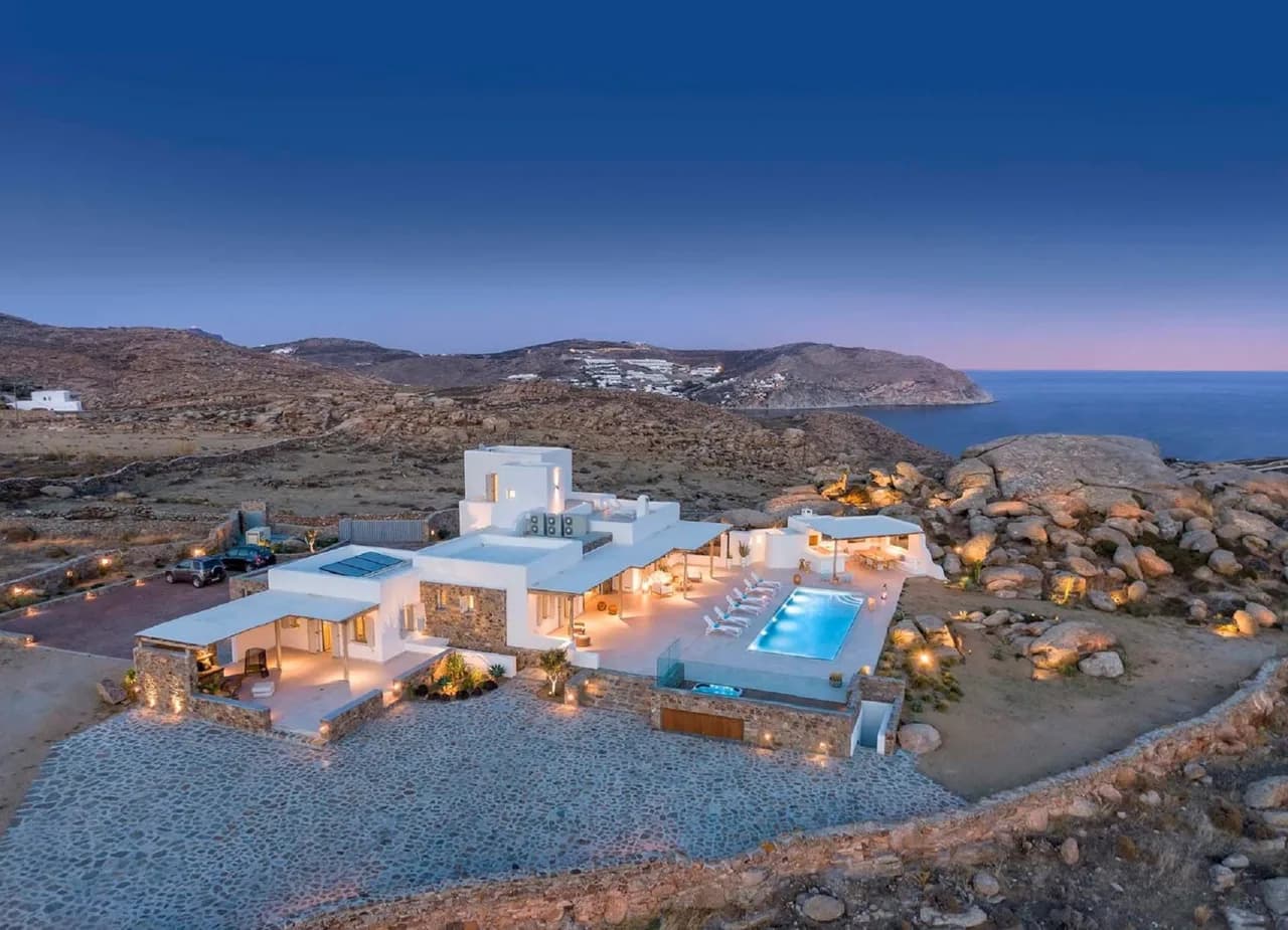 Gorgeous Mykonos Village With Exclusive Features For A Truly Relaxing Vacation