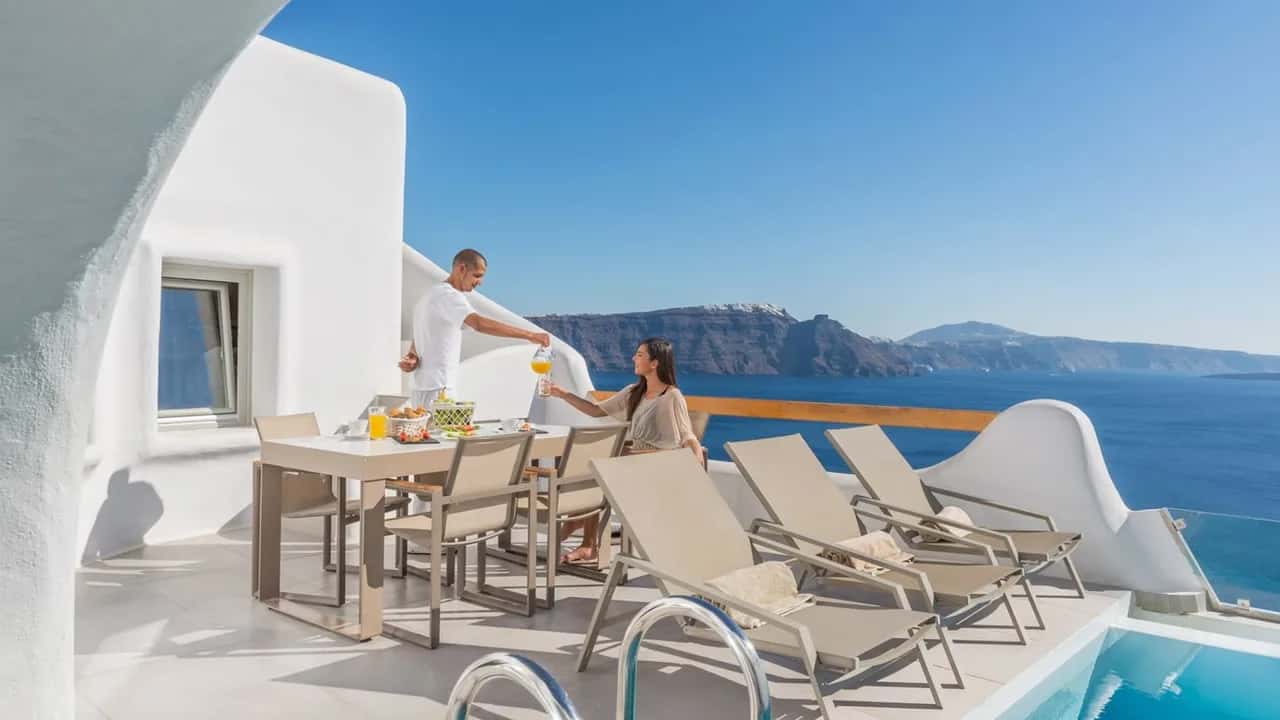 Luxury Cave House With Santorini Volcano Views